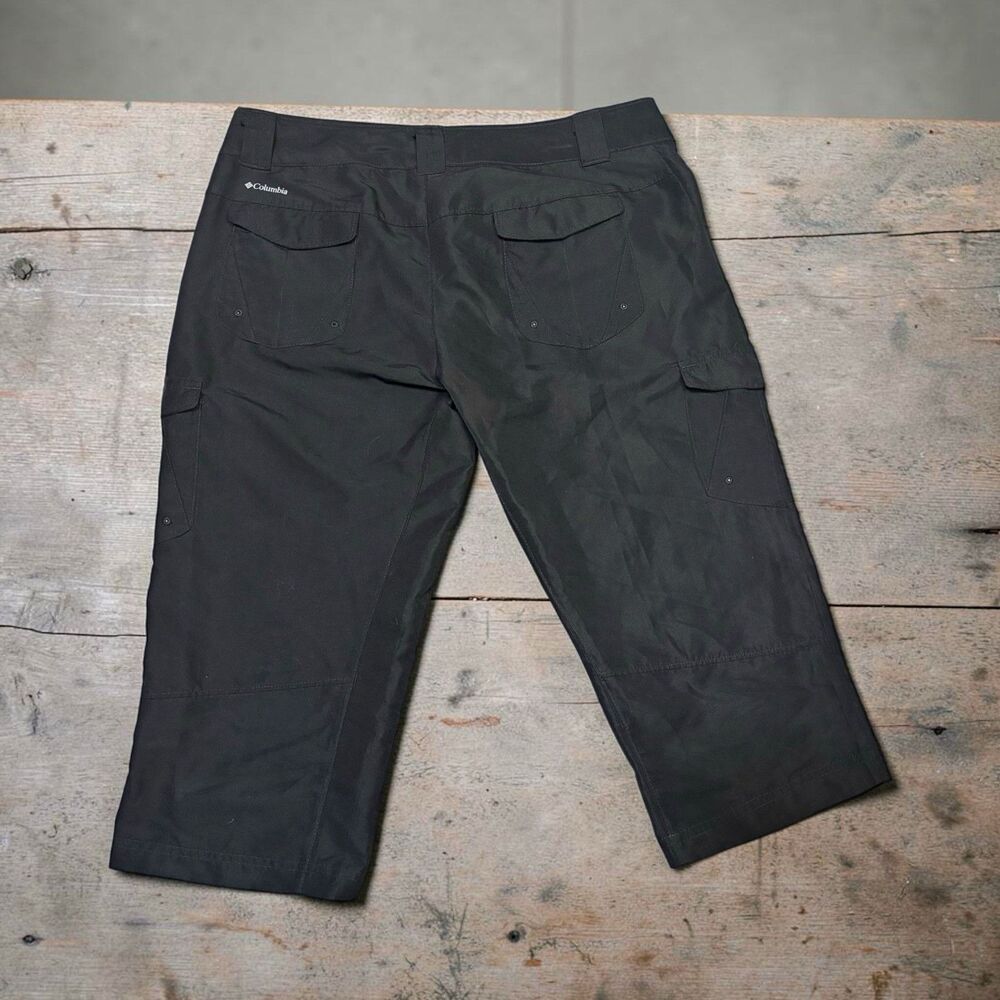 Columbia Women's Black Omni-Shade Cargo Capri Pants Nylon Hiking Outdoors Size 4